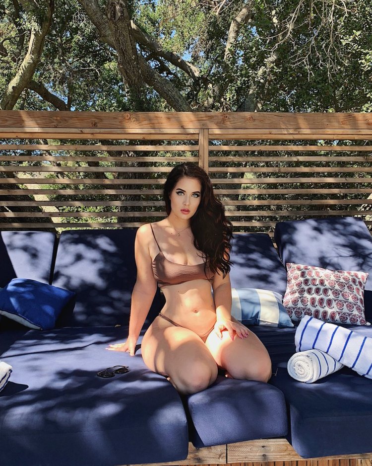 Holly Michaels ass naked