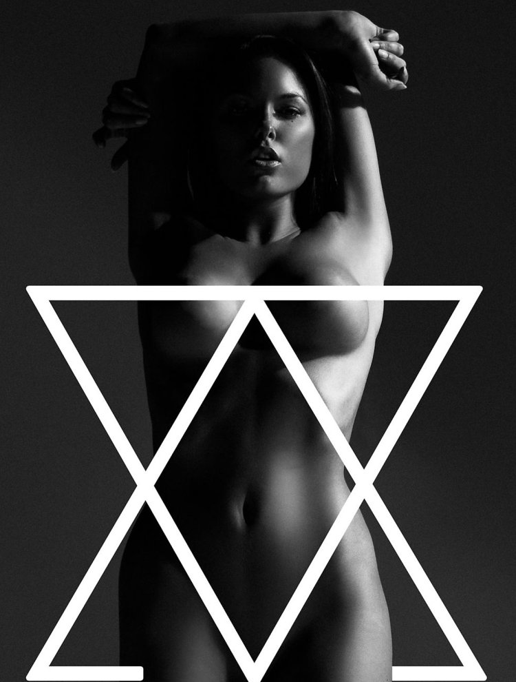 Konstans Nunese Topless