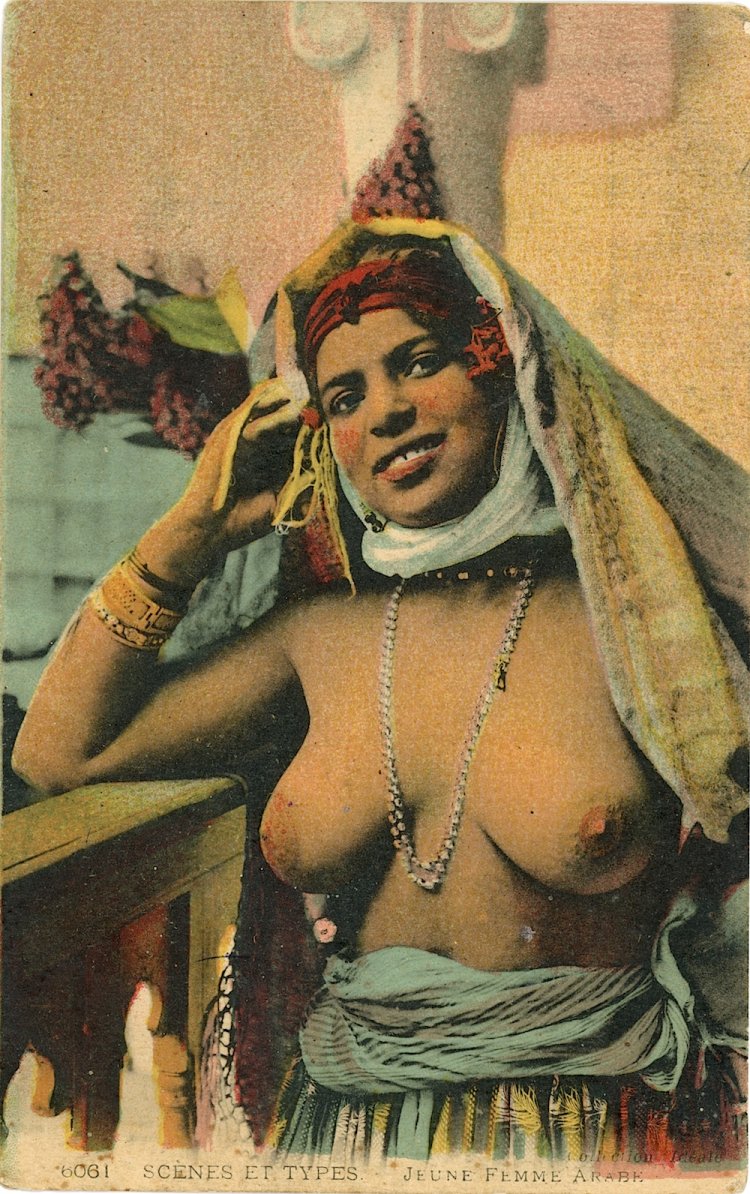 Naked oriental women