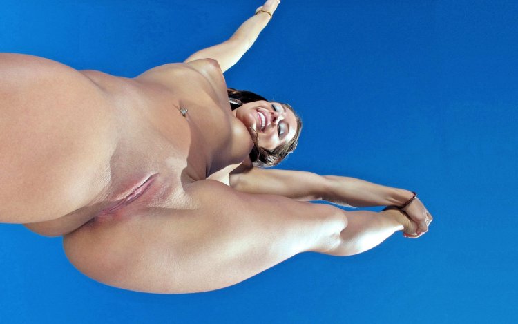 Naked women bottom view