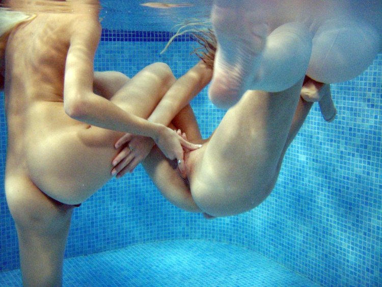 Naked synchronist photoes