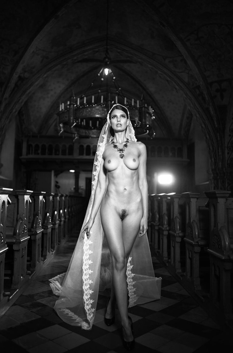 Erotic photos of Zoi Gorman