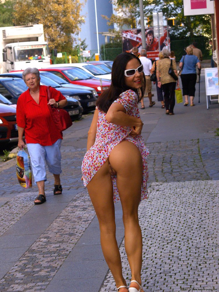 Jenna Sativa in a dress without panties