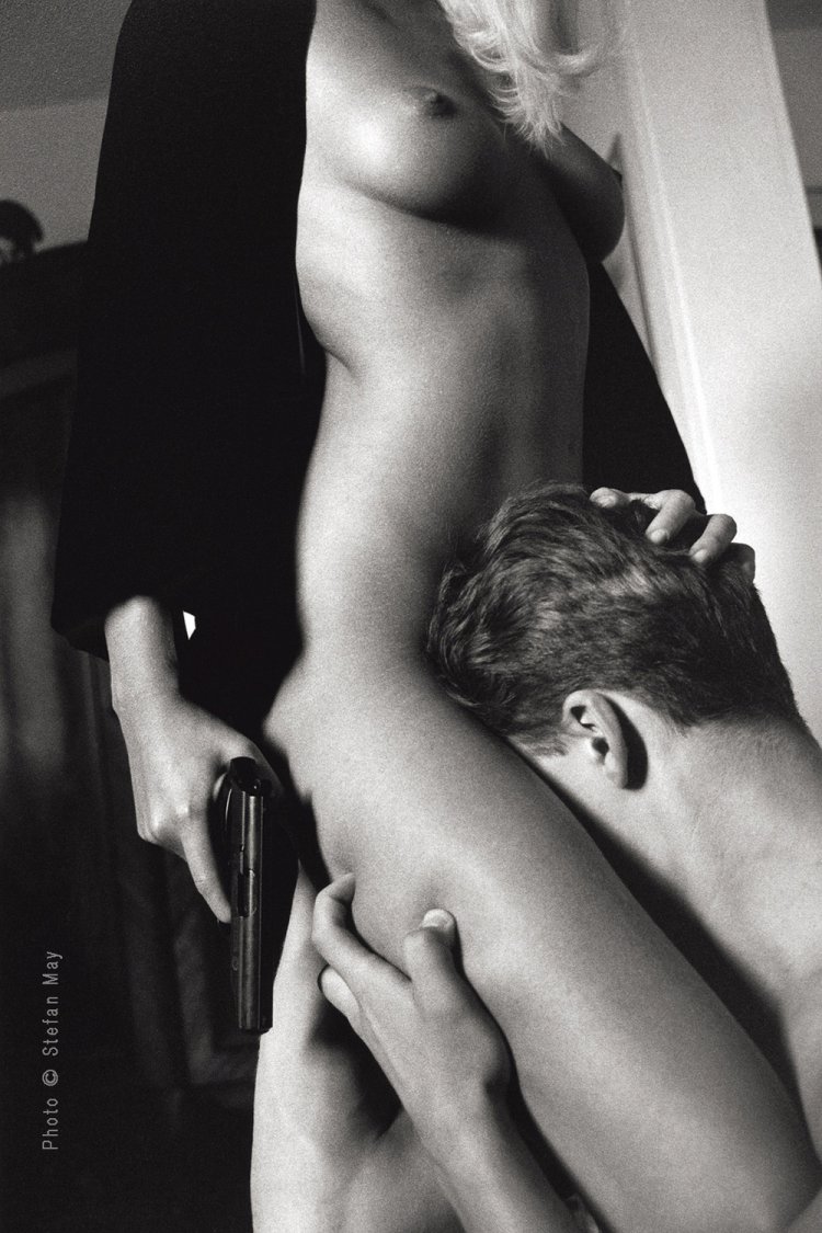 Artistic cunnilingus