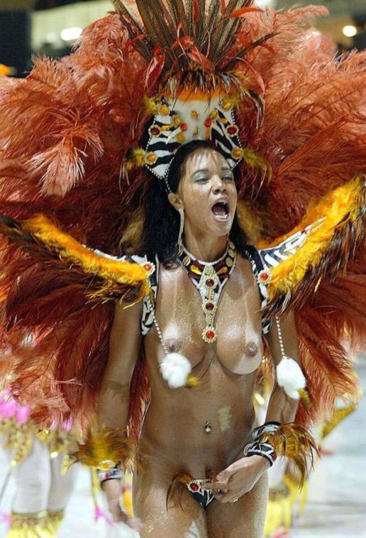 Andrea Martins Brazili Carnival