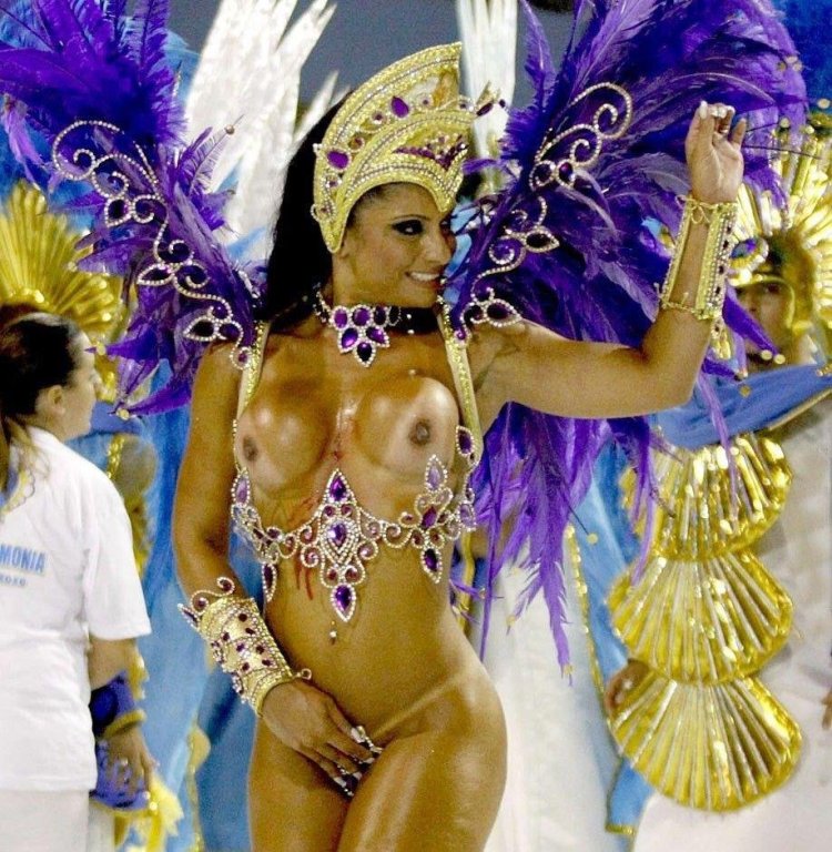 Carnival in Rio de Janeiro naked