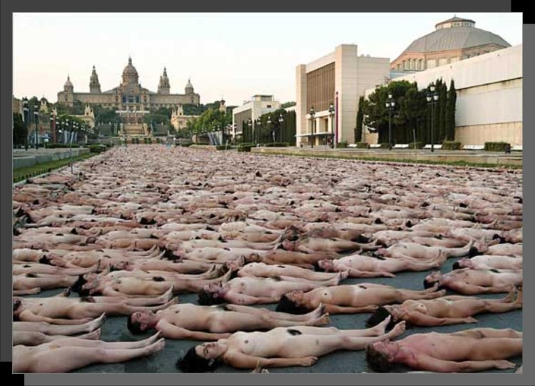 Spencer Tunik Valencia