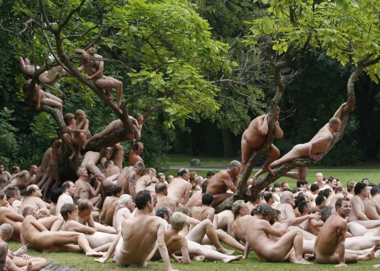 Photo gallery of naked people