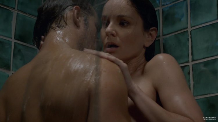 Wayne Callis, Sarah undressed