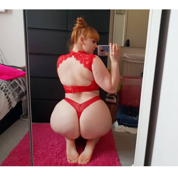 Nicole Herring lush ASS