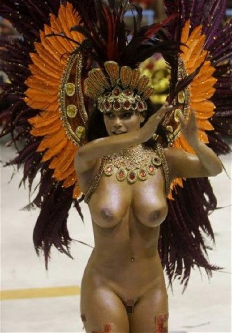 Carnival in Rio de Janeiro naked