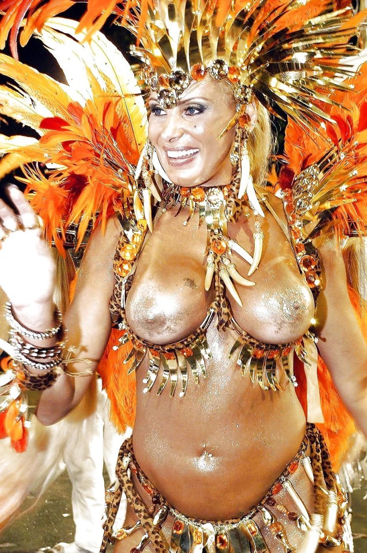 Carnival in rio de janeiro tits