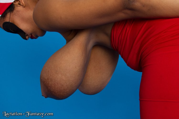 Big boobs from below