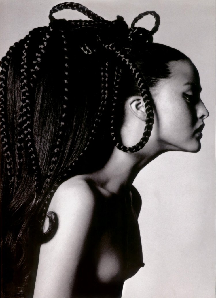 Naked actress Devon Aoki