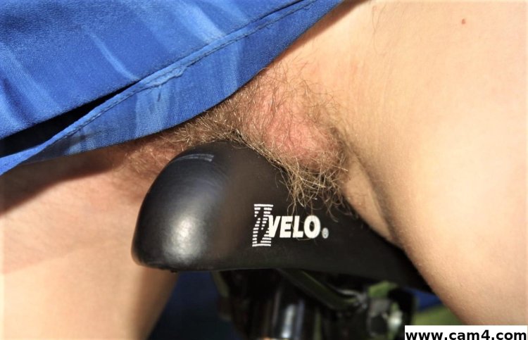 Cycling saddle in vagina