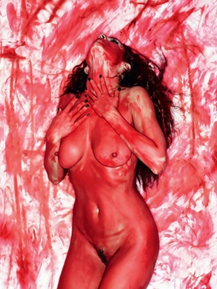 Kelly Pendigraph Naked