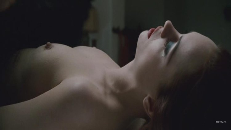 Actress Christina Ricci naked