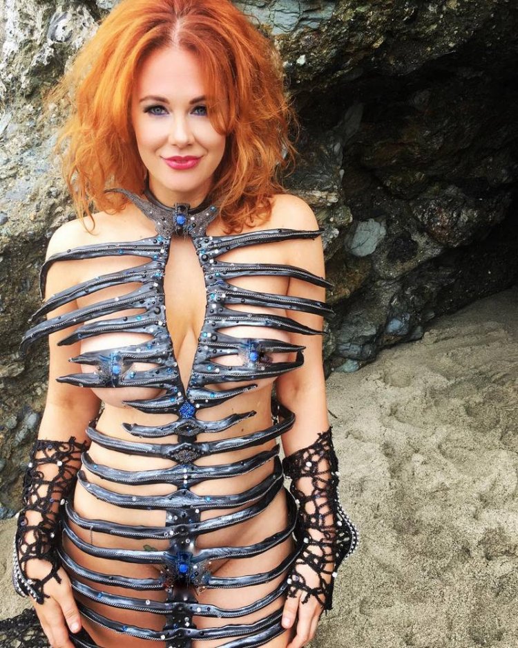 Maitland Ward-Bakster chest