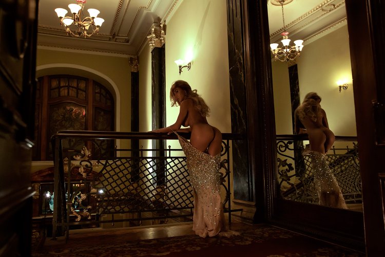 Tits Elina Alexandrovna