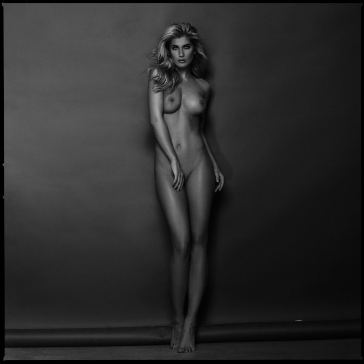 Giselle Bundchen naked breasts