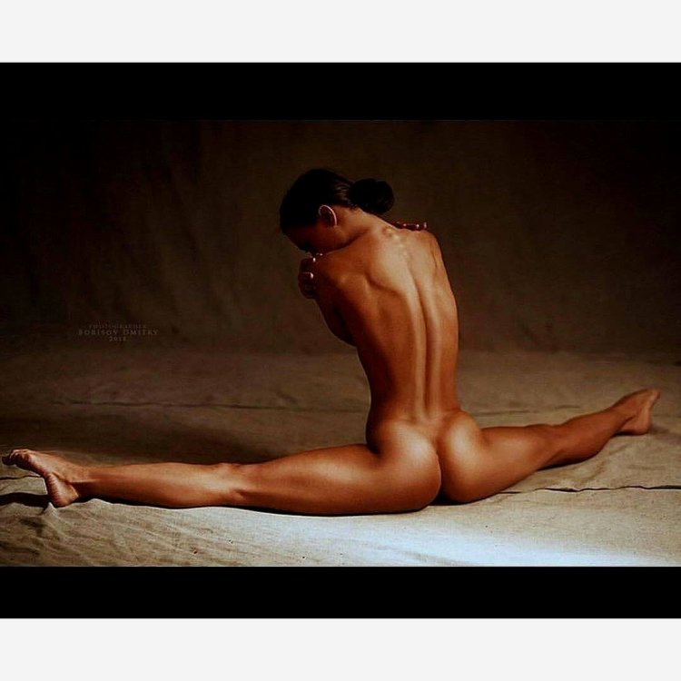 Erotic girls in the gym