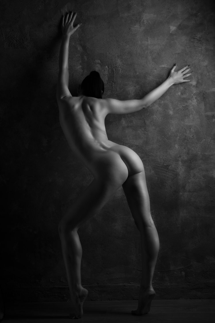 Myel Mary Quin naked in full height