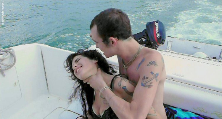 Amy Winehouse Breasts