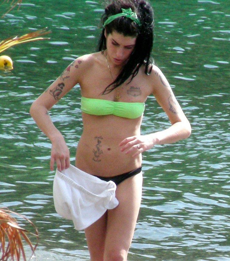 Amy Winehouse naked