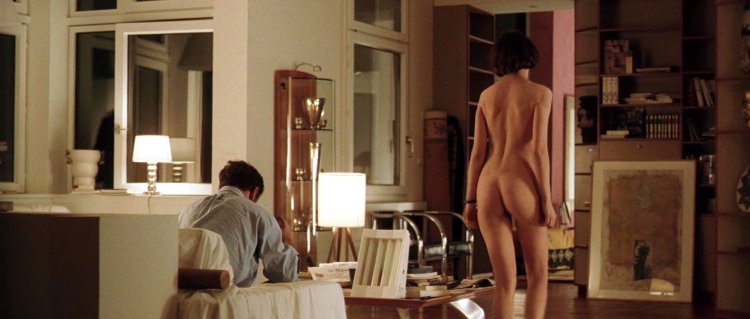 Actress Sofia Miles Nude