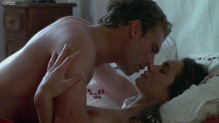 Katerina Murino bed stage