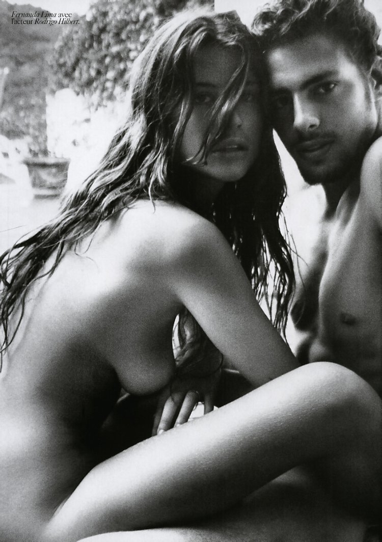 The Isabeli Fontana is naked