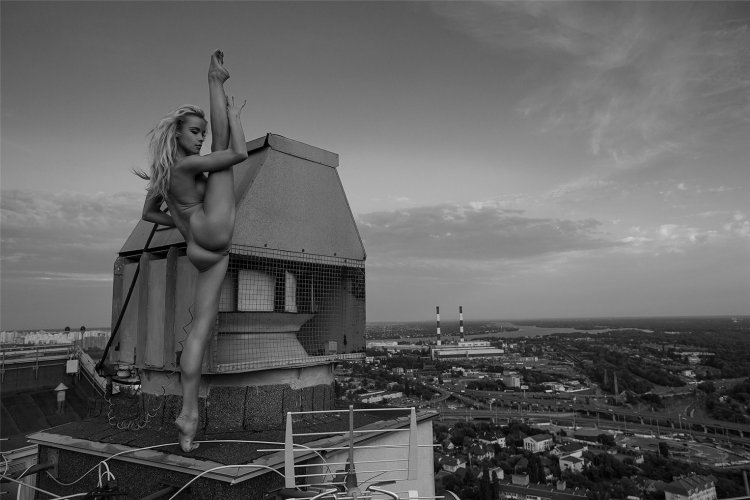 Julia at an erotic photo shoot