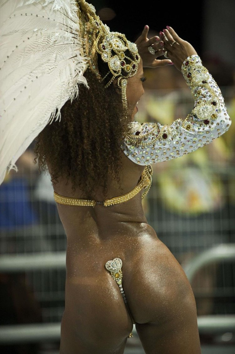 Brazilian without panties on a carnival