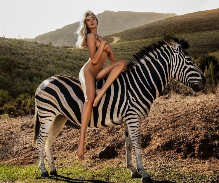 Letderon Calderon is naked