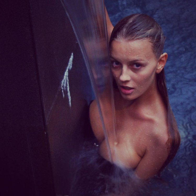 Alena Ushkova Aganova Model 18