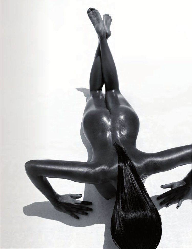 Catrineel Mengia Catrinel Menghia nude