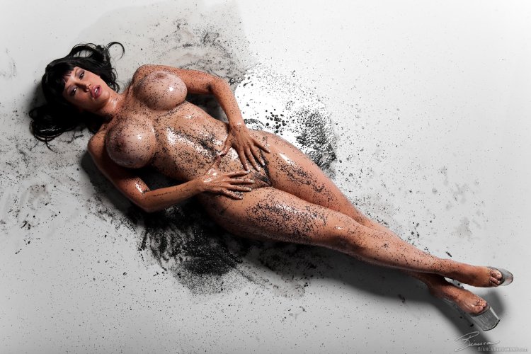 Bianca Gaskein without panties