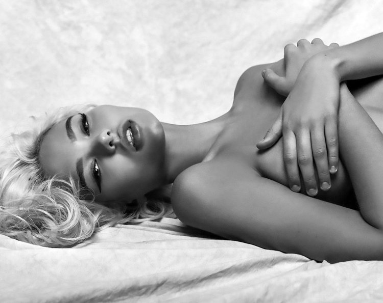 Alesia Kafelnikova breast