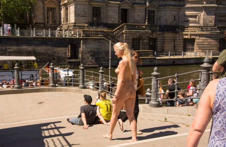 Girls divided massively