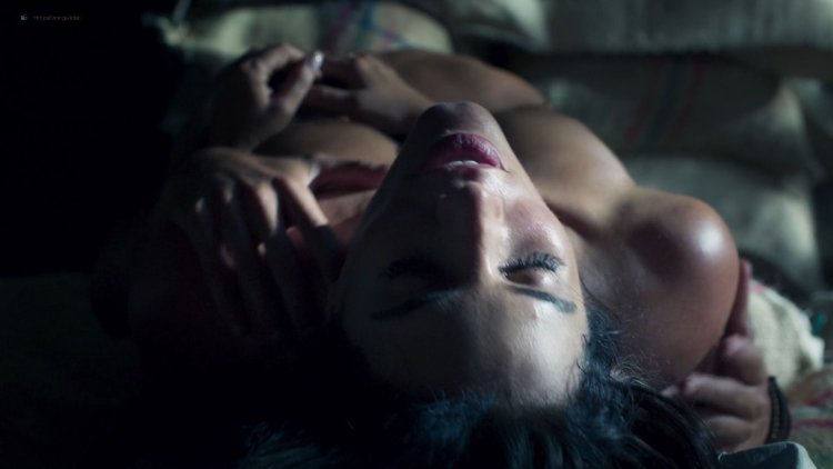 Fabiola Campomanes naked