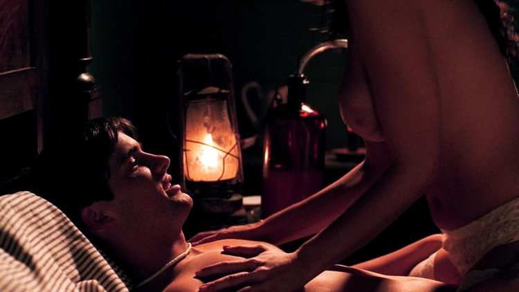 Cryste Campbell photo naked