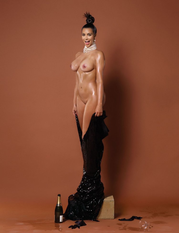 Kim Kardashian photo naked