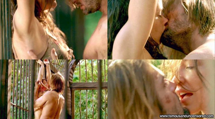 Evandelin Lilly without panties