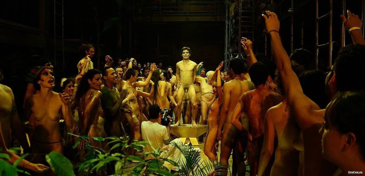 Naked actors on Broadway