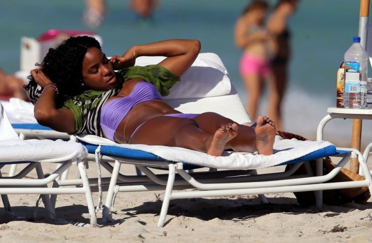 Kelly Rowland Leather