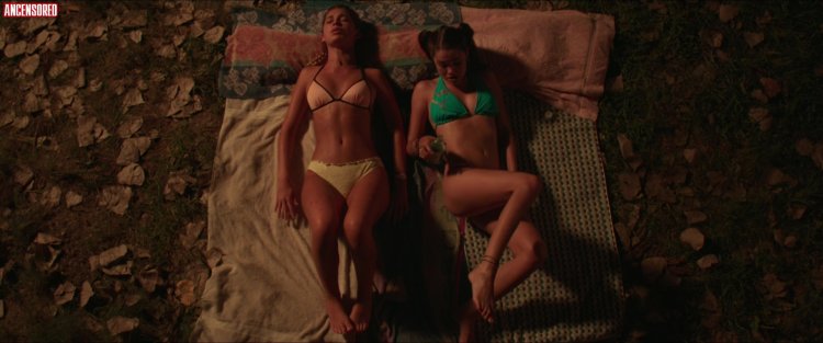 Naked fourteen -year -old Ira