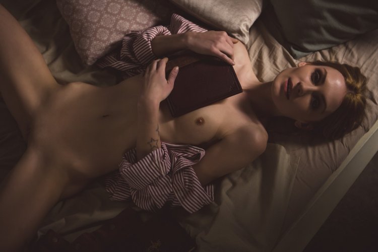 Adult women photo without any underwear Golie Sex