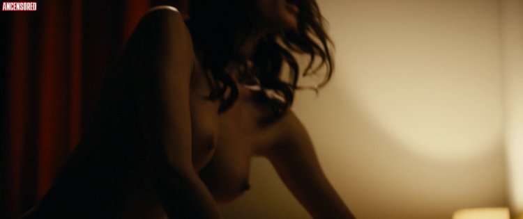 Catrinel Menghia photo