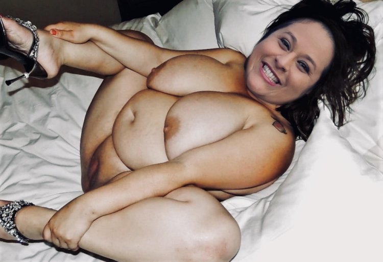 Beautiful naked bbw
