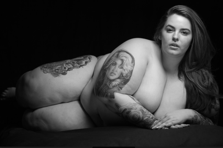 Naked Tess Taylor Arlington in stockings